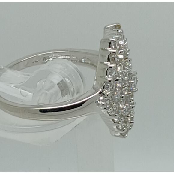 Elegant Vintage Size 7.25 White Gold Plate Pave Cluster Cocktail Statement Ring - Picture 4 of 10